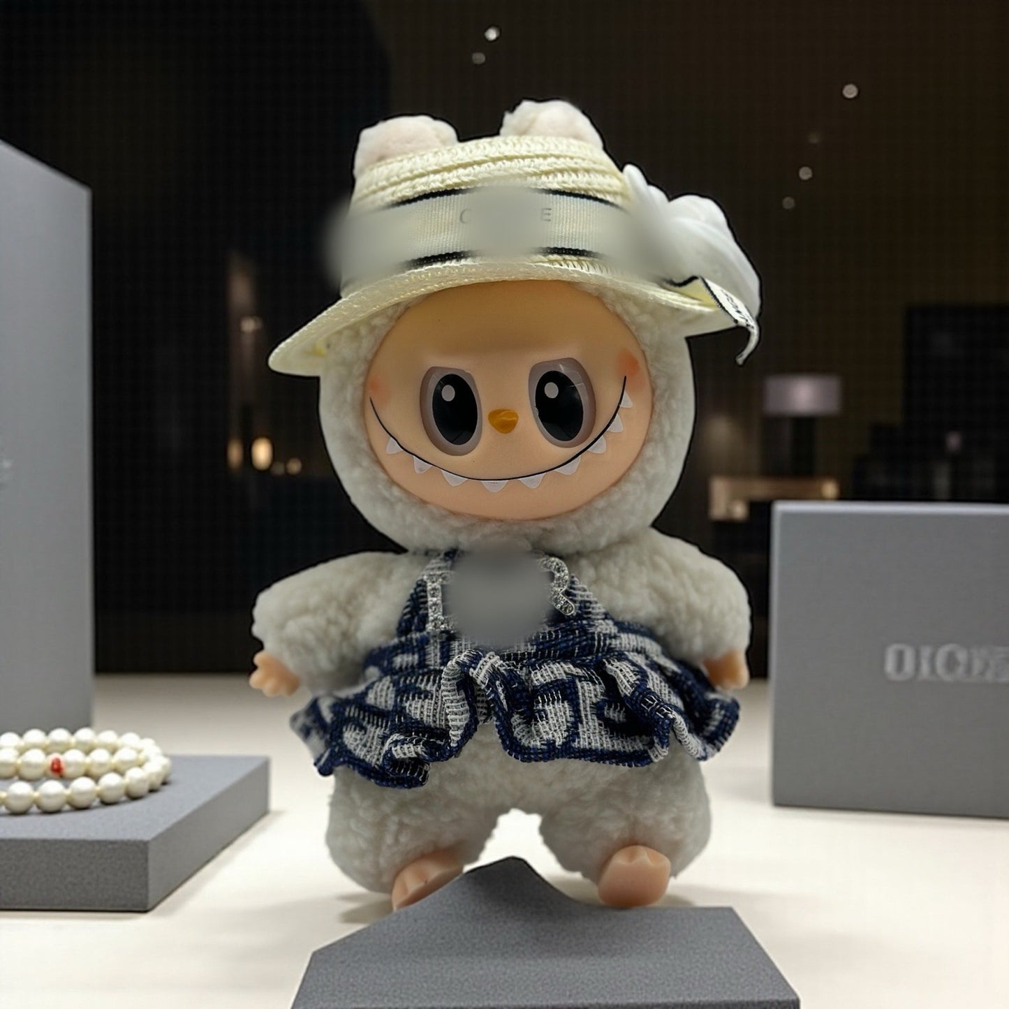 VELMARA MONSTERS SHOPPING EDITION